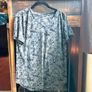 TekGear athletic shirt LG black